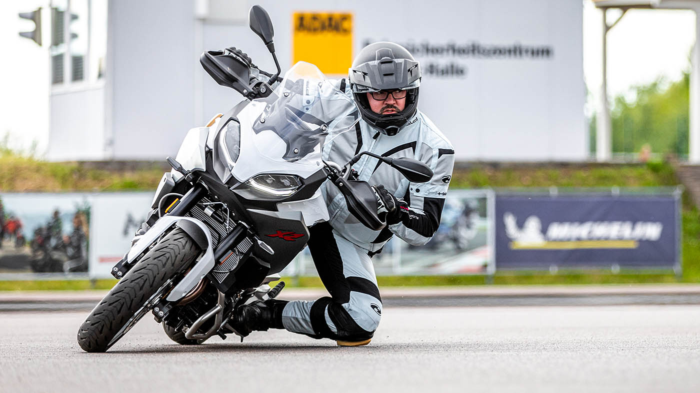 Motorrad-Trainings im ADAC Fahrsicherheitszentrum Leipzig-Halle